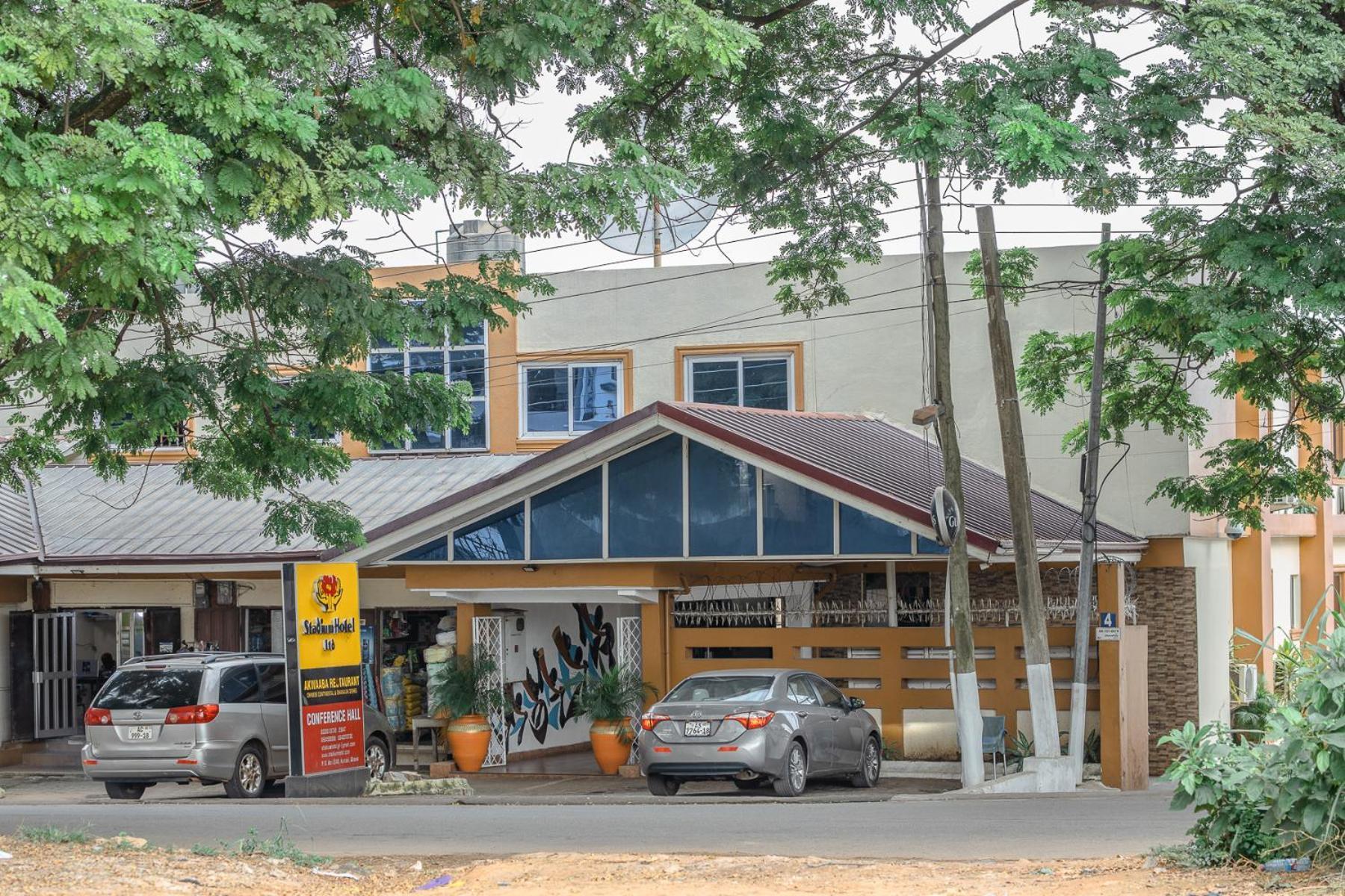 Stadium Hotel Kumasi Exterior photo