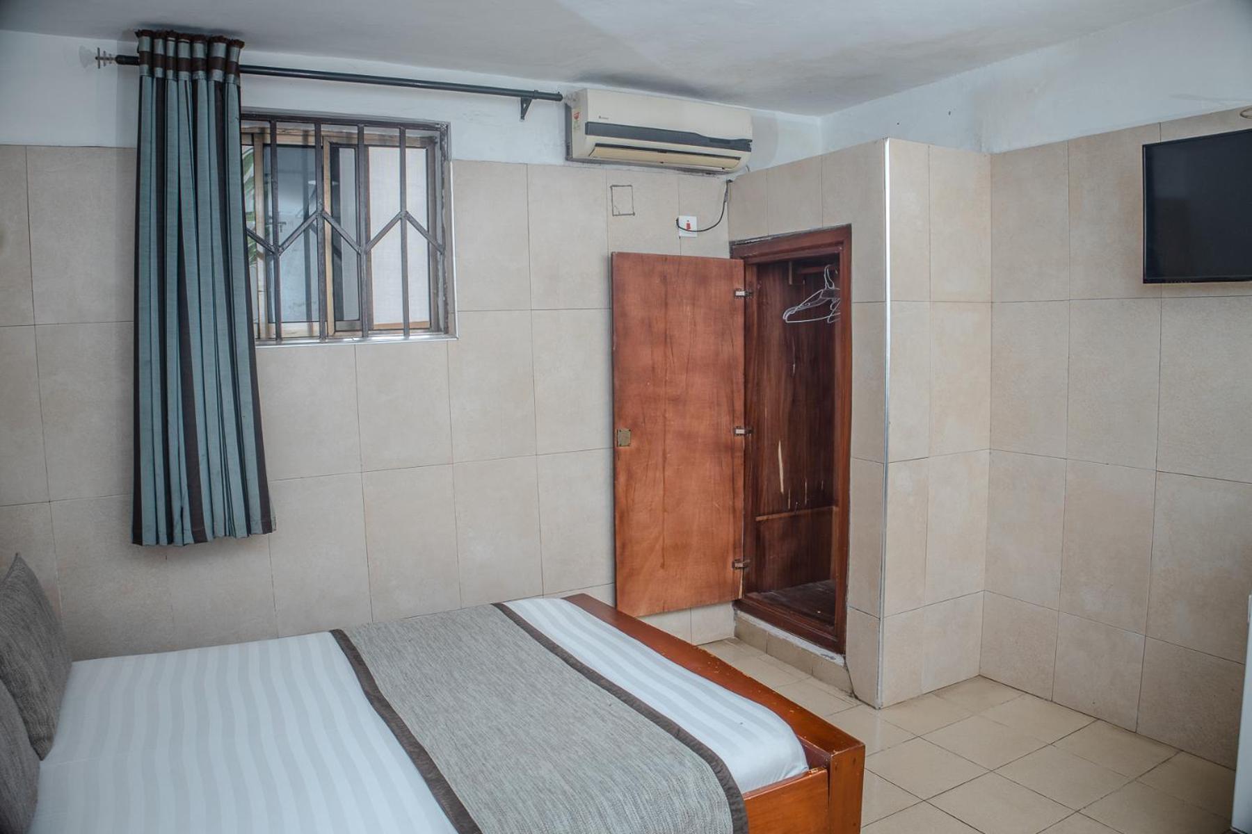 Stadium Hotel Kumasi Exterior photo